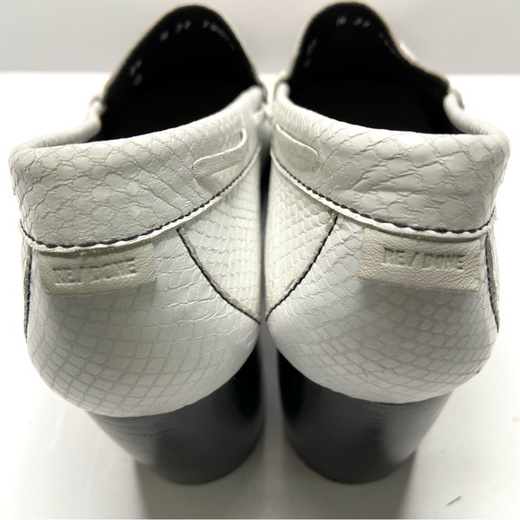 RE/DONE + WEEJUNS The Winsome Heel Loafer in White Textured Leather - Picture 14 of 16